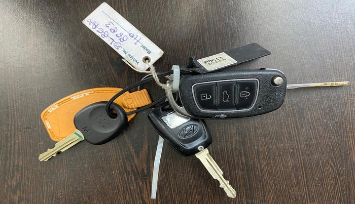 2019 Hyundai Grand i10 SPORTZ AT 1.2 KAPPA VTVT, Petrol, Automatic, 50,736 km, Key Close Up