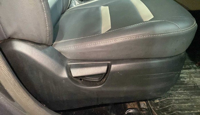 2020 Hyundai NEW SANTRO SPORTZ MT, Petrol, Manual, 12,412 km, Driver Side Adjustment Panel