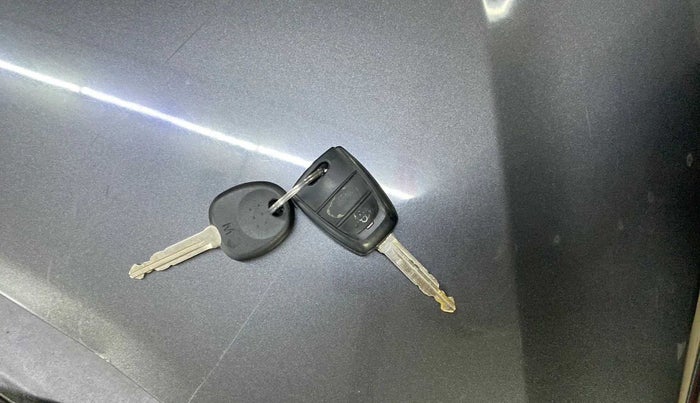 2020 Hyundai NEW SANTRO SPORTZ MT, Petrol, Manual, 12,412 km, Key Close Up