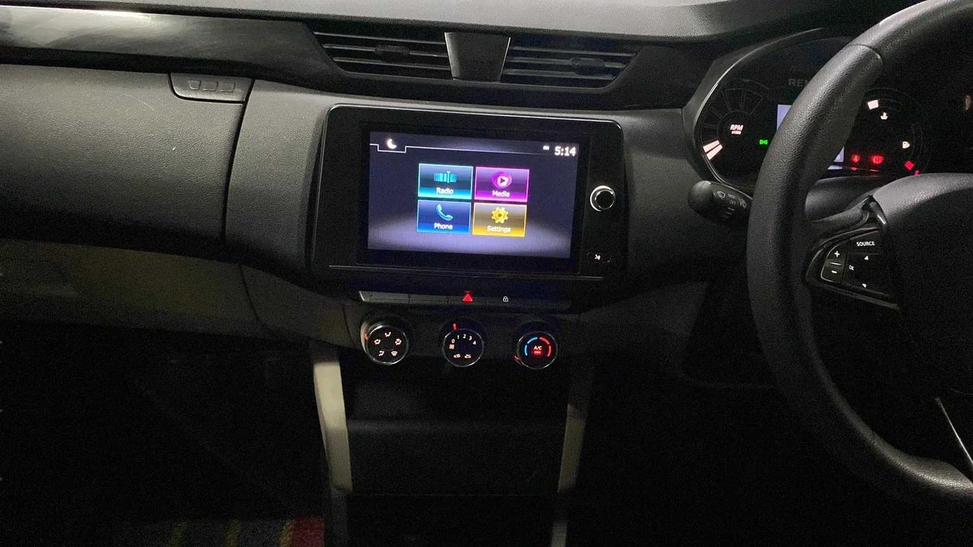 2022 Renault TRIBER RXT AMT, Petrol, Automatic, 19,575 km, Air Conditioner