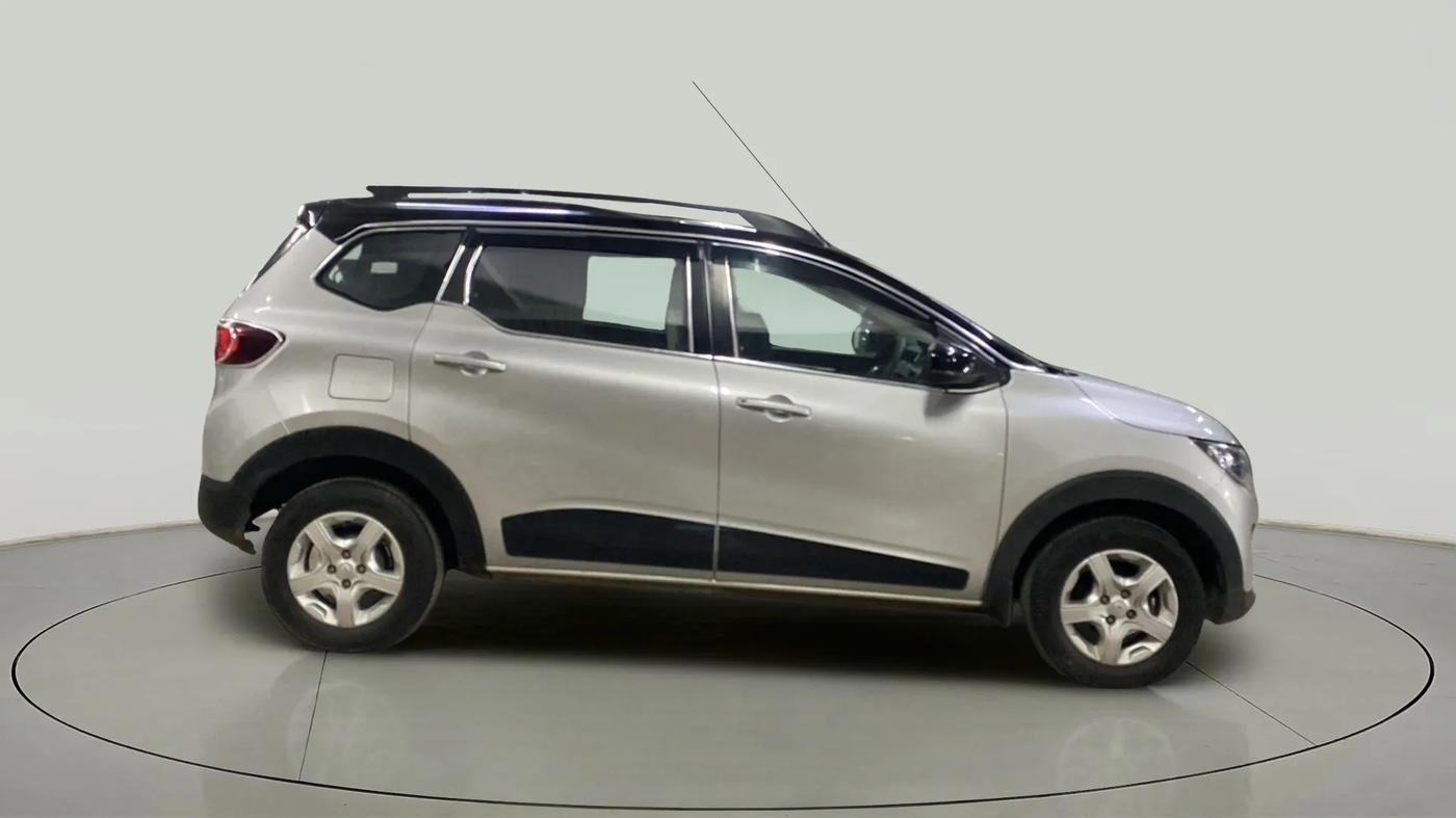 2022 Renault TRIBER RXT AMT, Petrol, Automatic, 19,575 km, Right Side View