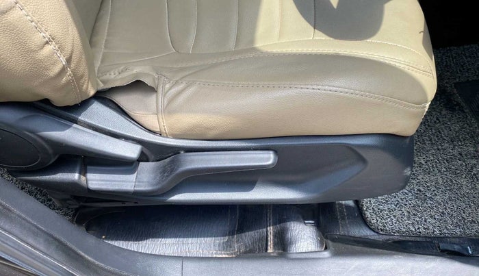 2021 Honda Amaze 1.2L I-VTEC S, Petrol, Manual, 52,606 km, Driver Side Adjustment Panel