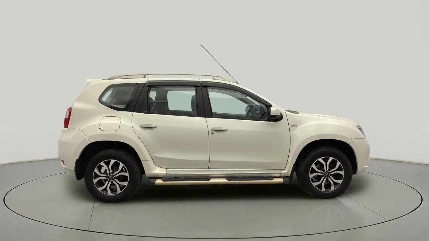 2014 Nissan Terrano XV D THP 110 PS, Diesel, Manual, 40,360 km, Right Side View
