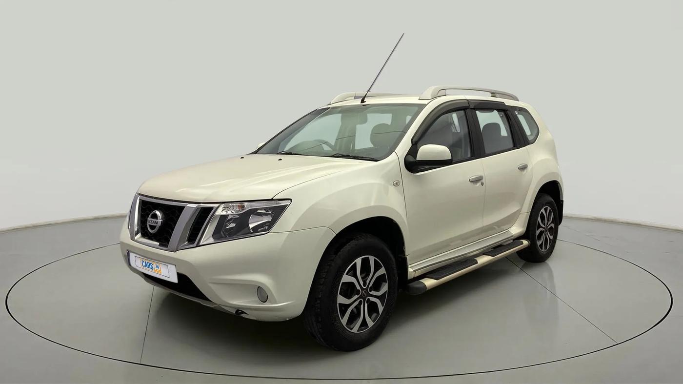 2014 Nissan Terrano XV D THP 110 PS, Diesel, Manual, 40,360 km, Left Front Diagonal