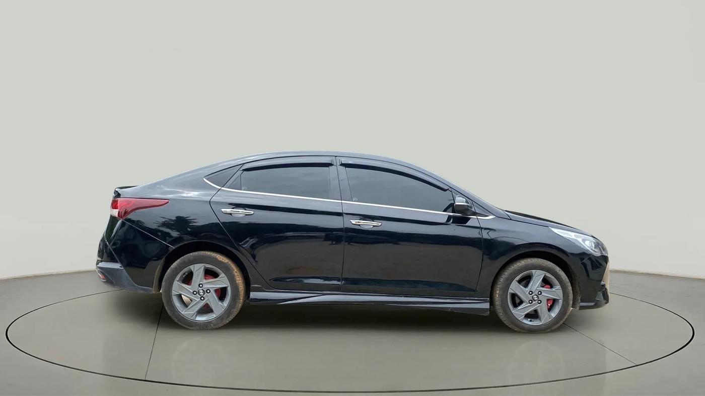 2020 Hyundai Verna SX 1.5 CRDI, Diesel, Manual, 16,445 km, Right Side