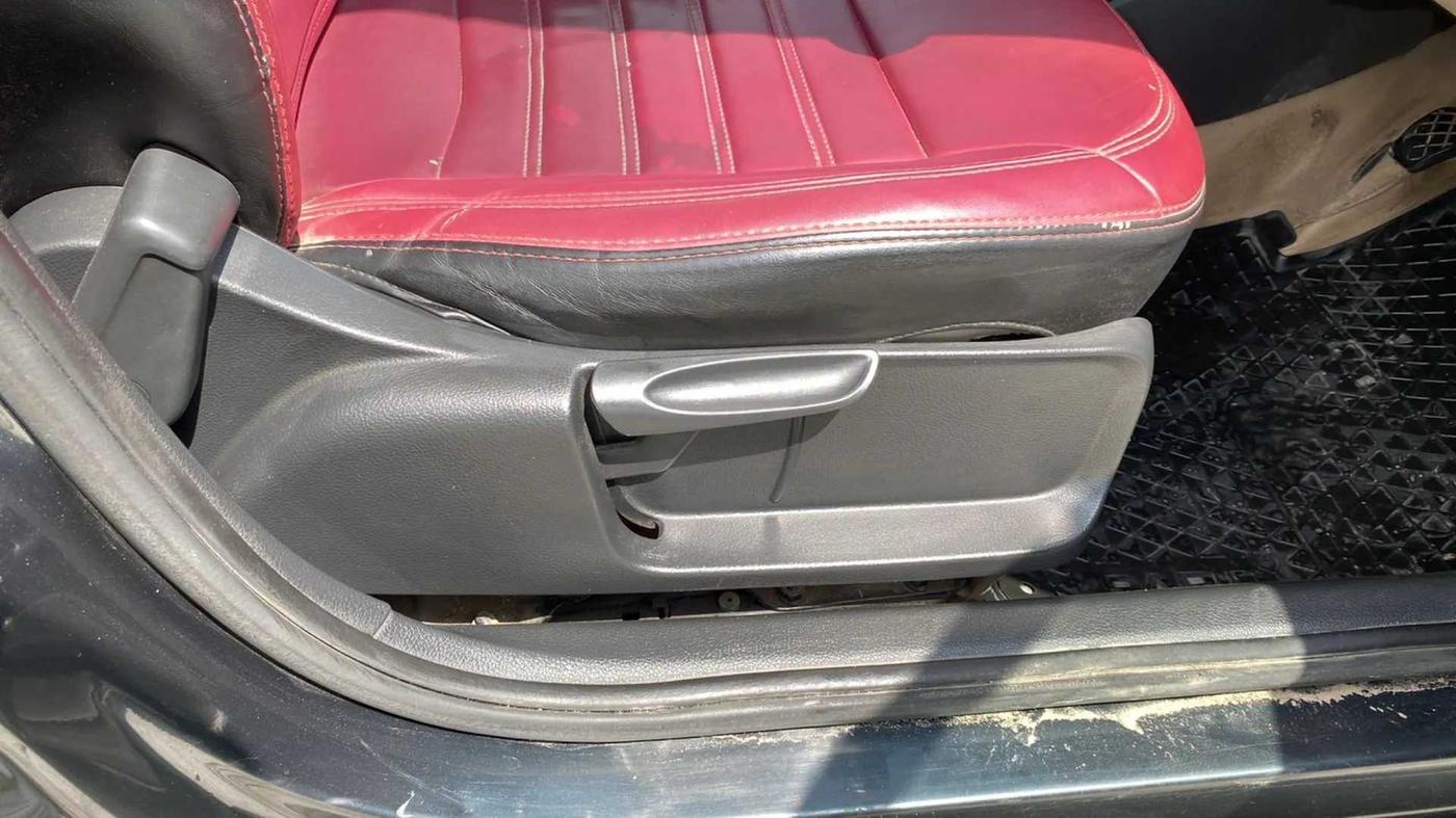 2019 Skoda Rapid AMBITION 1.6 MPI MT, Petrol, Manual, 79,013 km, Driver Side Adjustment Panel