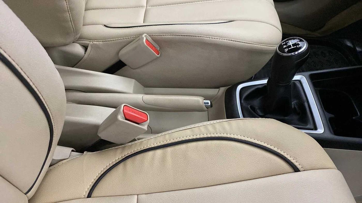 2018 Maruti Dzire ZXI PLUS, Petrol, Manual, 76,745 km, Gear Lever
