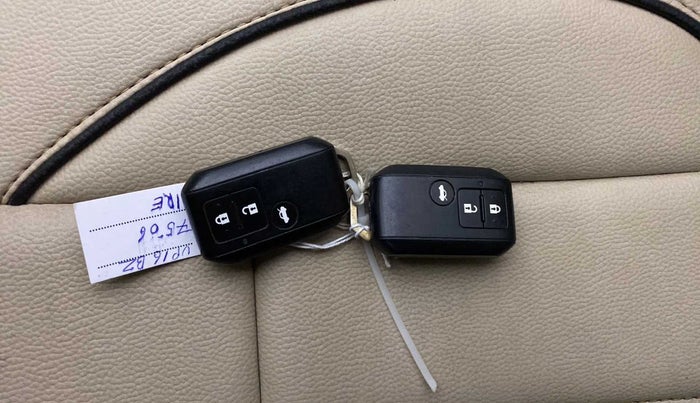 2018 Maruti Dzire ZXI PLUS, Petrol, Manual, 76,745 km, Key Close Up