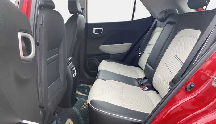 2022 Hyundai VENUE SX 1.0 (O) TURBO IMT, Petrol, Manual, 9,882 km, Right Side Rear Door Cabin
