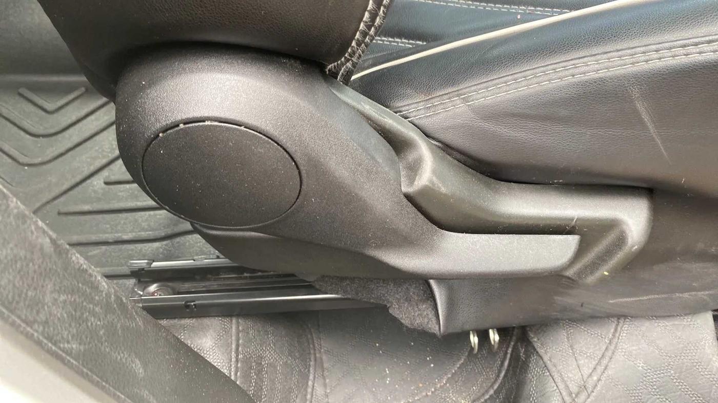 2023 Maruti Celerio VXI CNG, CNG, Manual, 14,813 km, Driver Side Adjustment Panel