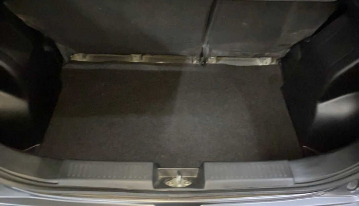 2022 Maruti Baleno ZETA PETROL 1.2, Petrol, Manual, 27,356 km, Boot Inside