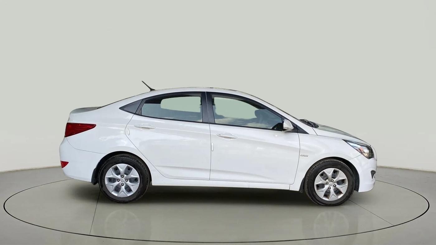 2016 Hyundai Verna 1.6 CRDI S, Diesel, Manual, 78,282 km, Right Side View