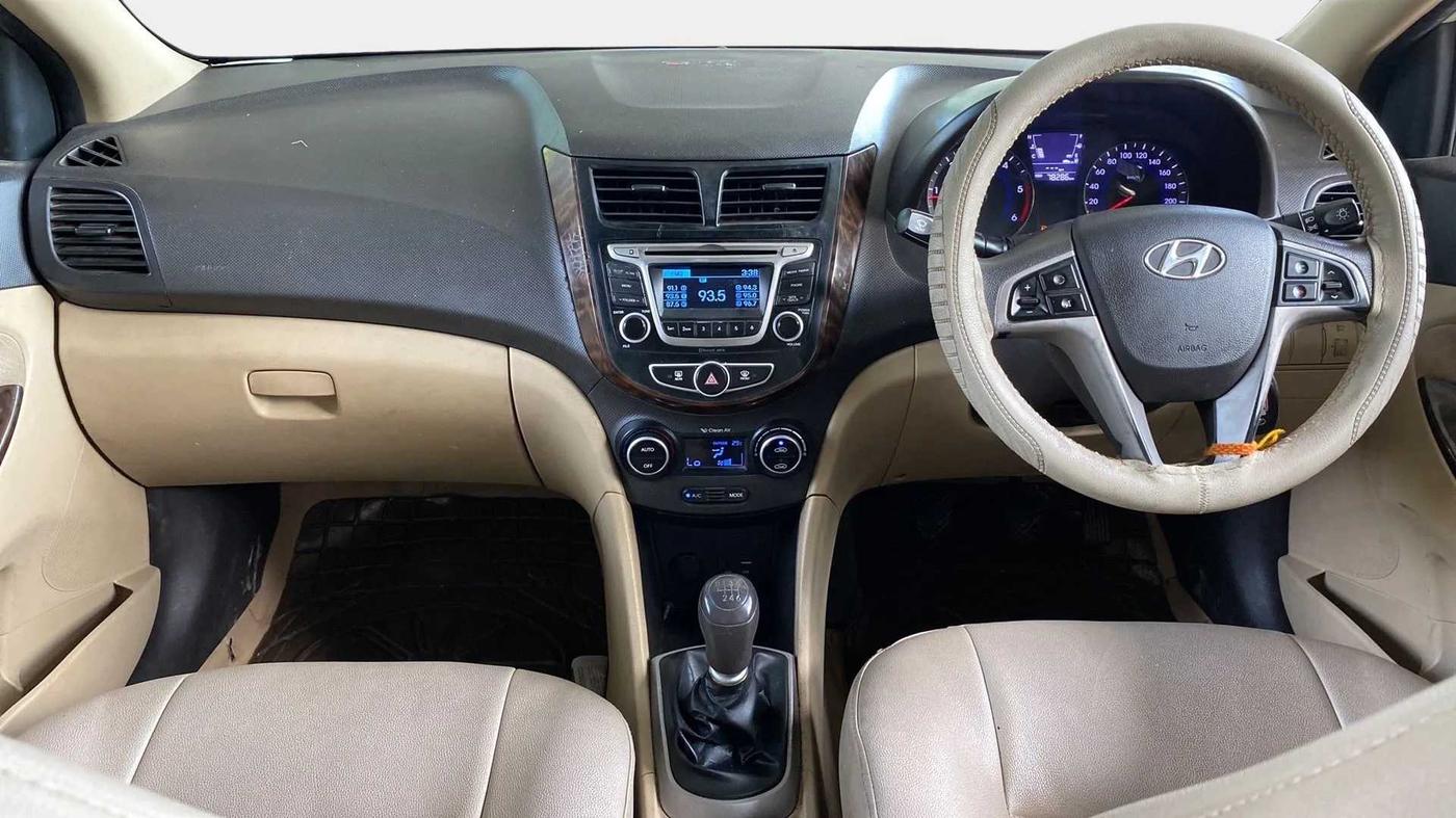 2016 Hyundai Verna 1.6 CRDI S, Diesel, Manual, 78,282 km, Dashboard