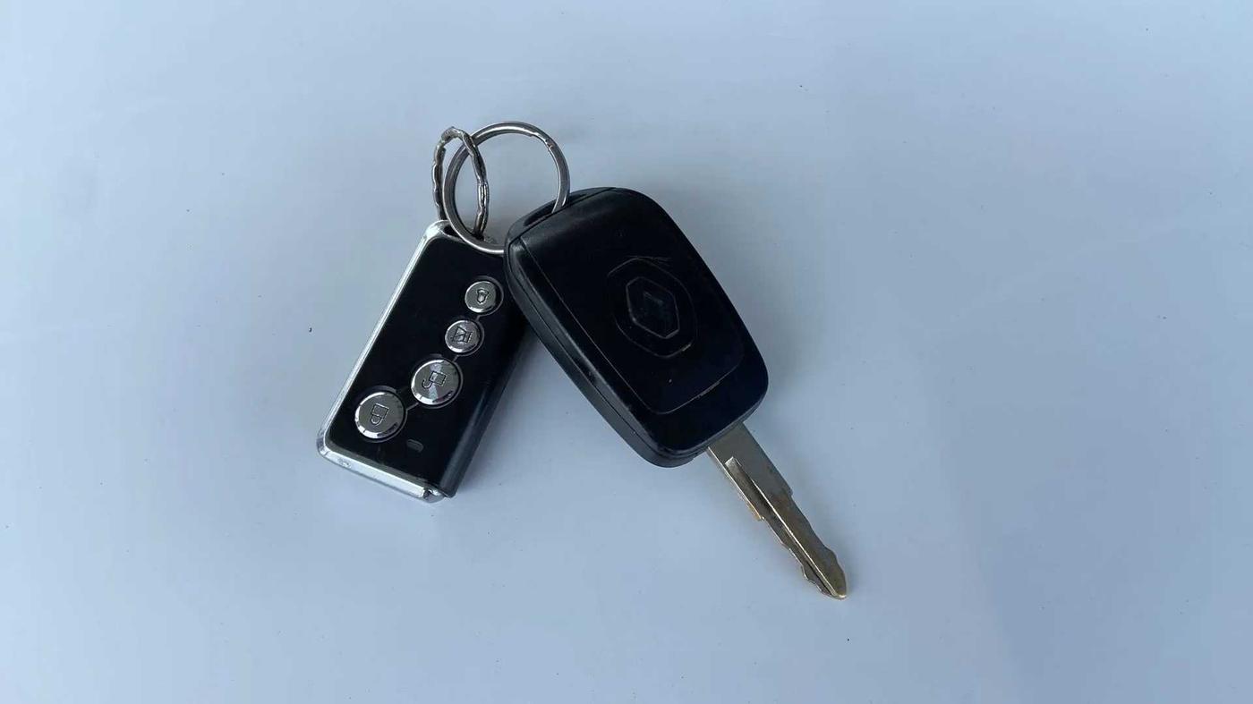 2017 Renault Kwid RXL 1.0 AMT, Petrol, Automatic, 33,190 km, Key Close Up