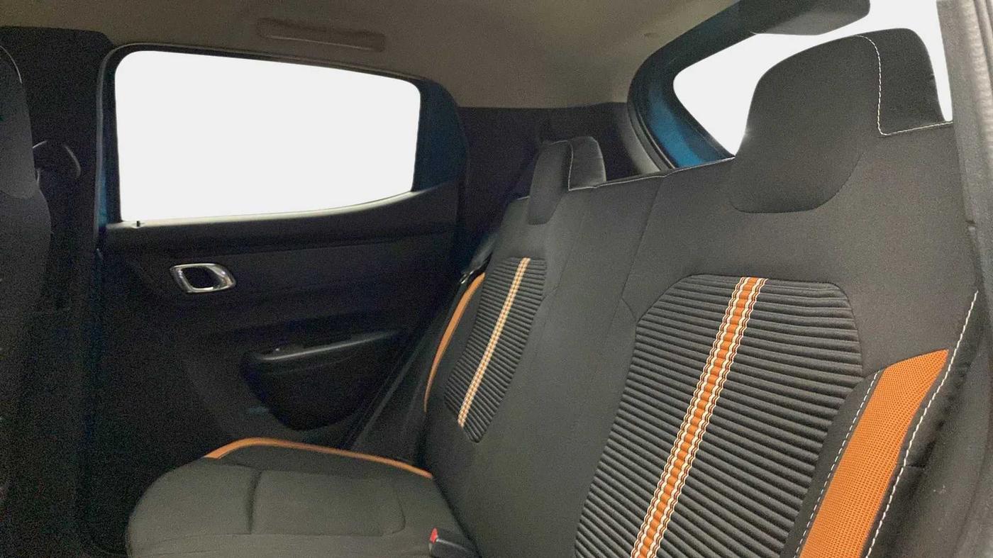 2021 Renault Kwid CLIMBER 1.0 AMT (O), Petrol, Automatic, 35,714 km, Right Side Rear Door Cabin