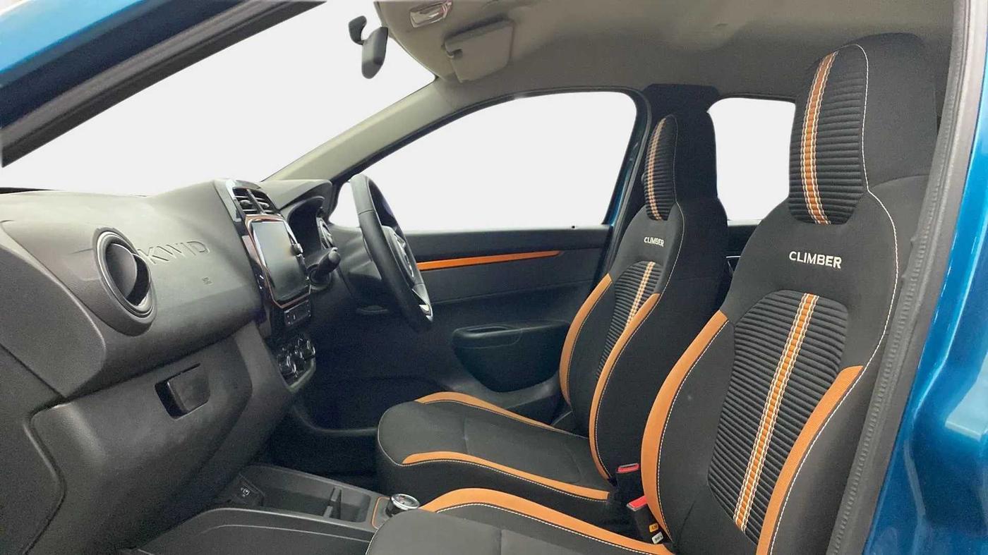 2021 Renault Kwid CLIMBER 1.0 AMT (O), Petrol, Automatic, 35,714 km, Right Side Front Door Cabin