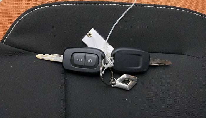 2021 Renault Kwid CLIMBER 1.0 AMT (O), Petrol, Automatic, 35,714 km, Key Close Up