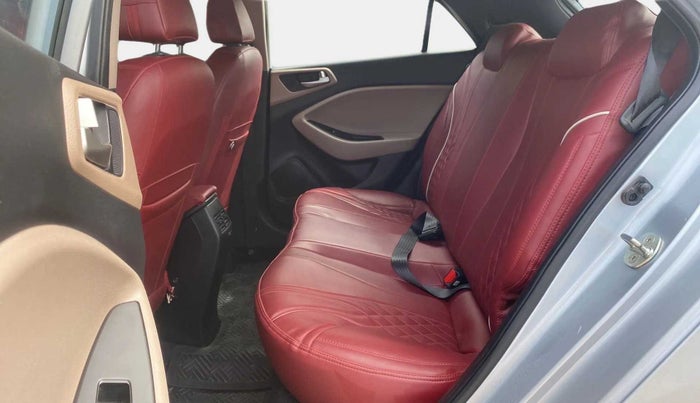 2020 Hyundai Elite i20 SPORTZ PLUS 1.2, Petrol, Manual, 11,566 km, Right Side Rear Door Cabin