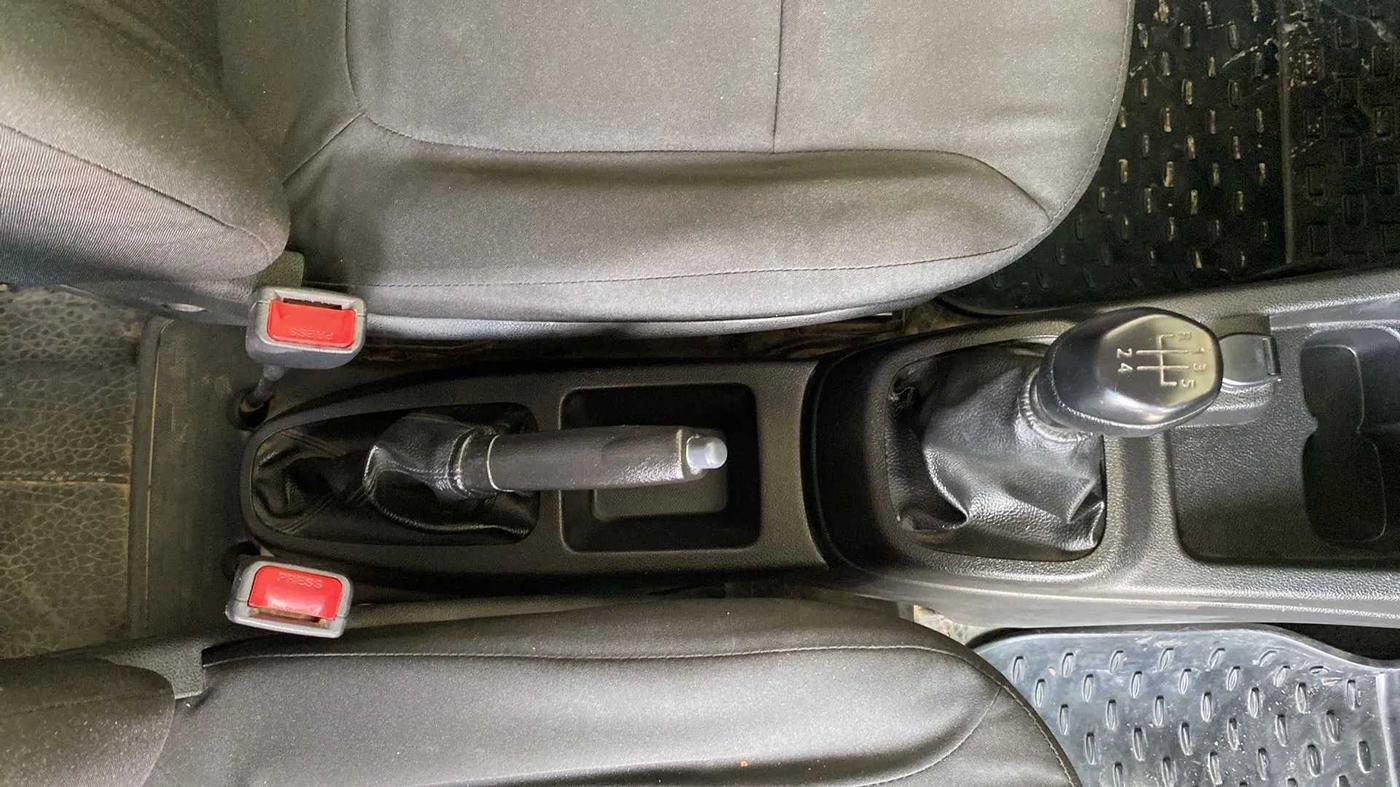 2018 Renault Kwid RXL, Petrol, Manual, 70,435 km, Gear Lever