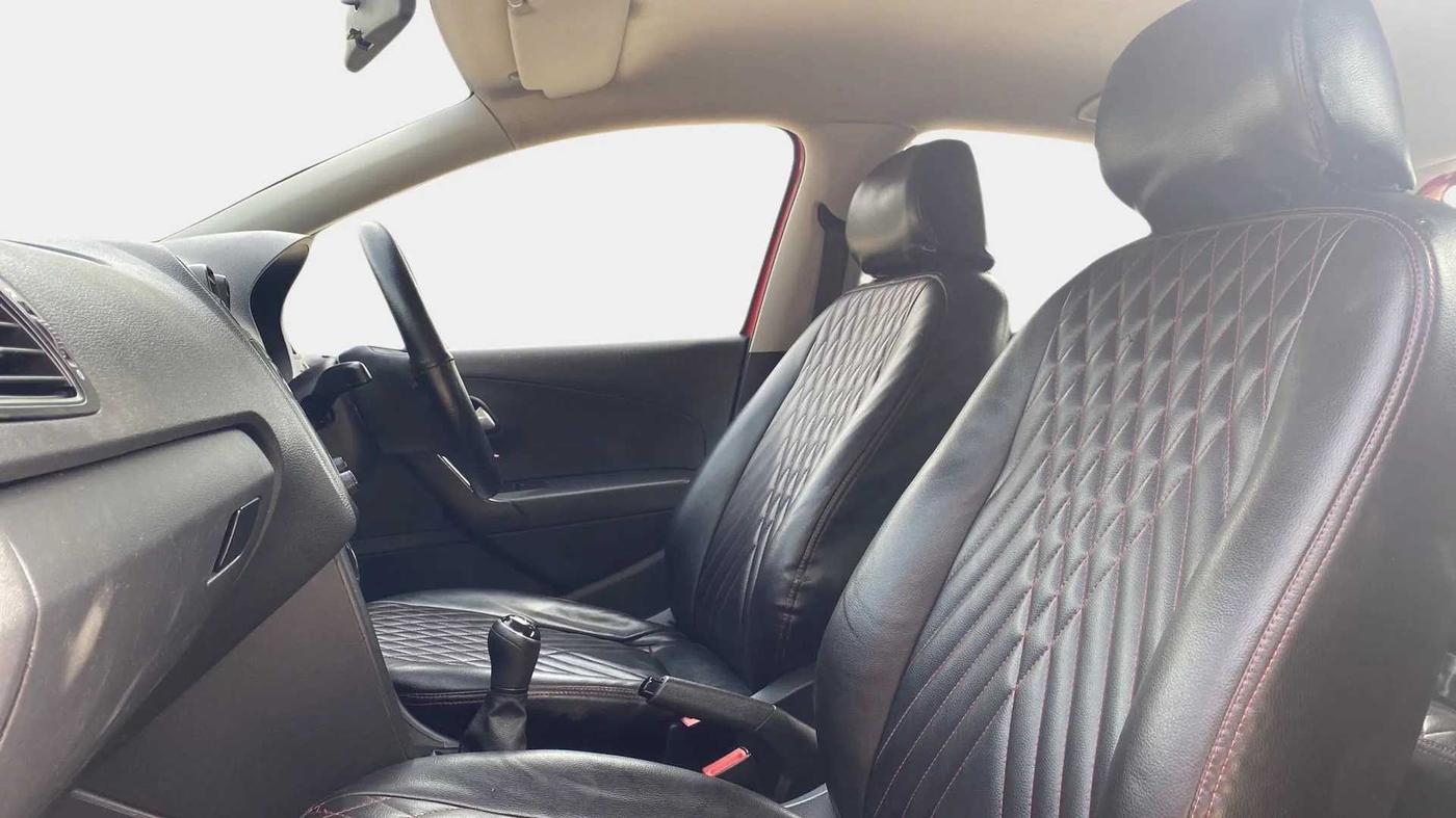 2019 Volkswagen Polo COMFORTLINE 1.0L MPI, Petrol, Manual, 29,347 km, Right Side Front Door Cabin