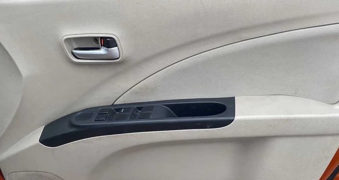 2018 Maruti Celerio VXI (O) CNG, CNG, Manual, 77,330 km, Driver Side Door Panels Control
