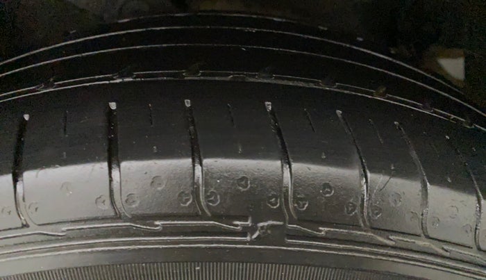 2021 Hyundai VENUE S+ 1.2, Petrol, Manual, 71,739 km, Left Front Tyre Tread