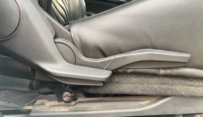 2019 Maruti Swift ZDI PLUS AMT, Diesel, Automatic, 78,935 km, Driver Side Adjustment Panel