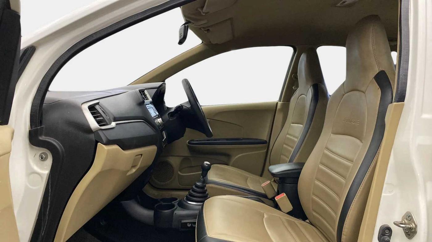 2016 Honda Amaze 1.2L I-VTEC S, Petrol, Manual, 80,010 km, Right Side Front Door Cabin