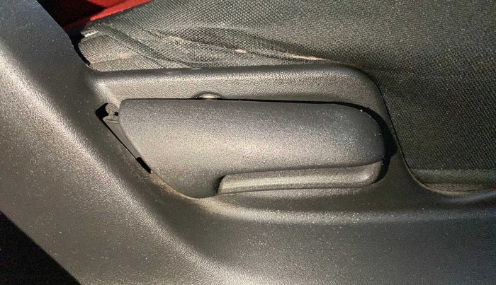 2013 Maruti Swift VXI, Petrol, Manual, 21,573 km, Driver Side Adjustment Panel