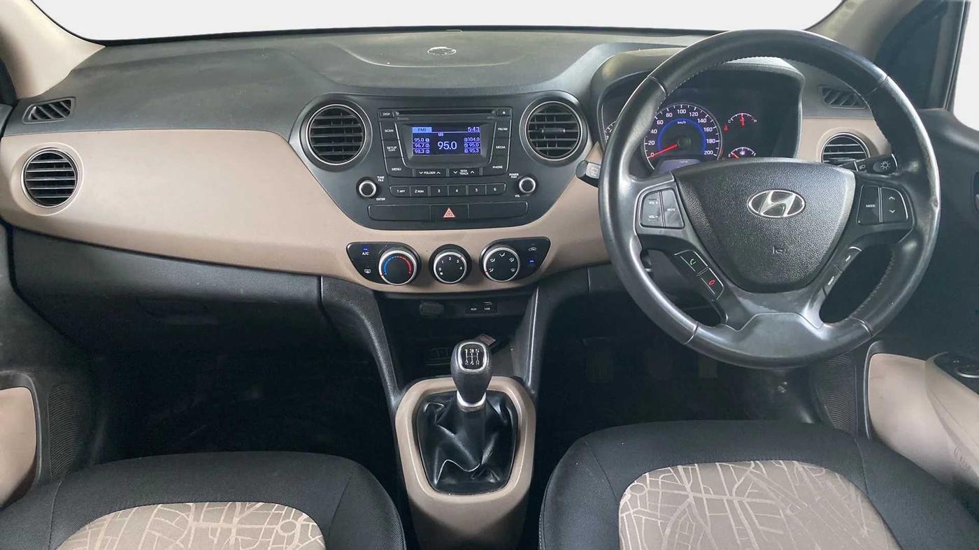 2015 Hyundai Grand i10 ASTA 1.2 KAPPA VTVT, CNG, Manual, 95,997 km, Dashboard