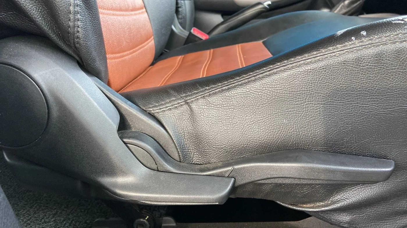 2019 Toyota Glanza V CVT, Petrol, Automatic, 86,125 km, Driver Side Adjustment Panel