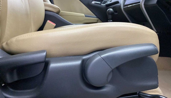 2017 Honda City 1.5L I-VTEC V MT, Petrol, Manual, 34,327 km, Driver Side Adjustment Panel