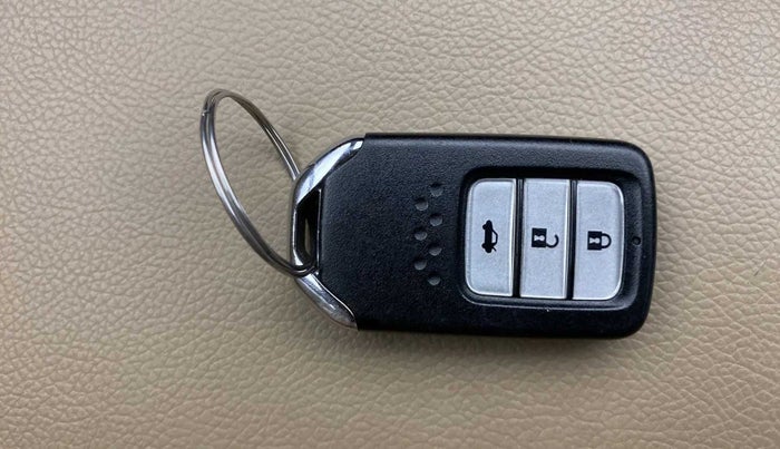 2017 Honda City 1.5L I-VTEC V MT, Petrol, Manual, 34,327 km, Key Close Up