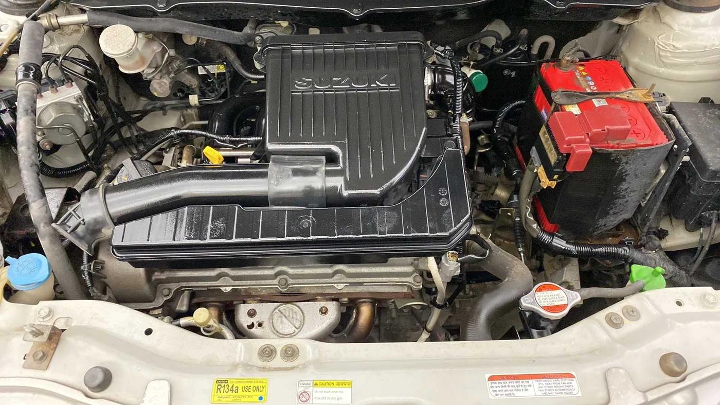 2015 Maruti Swift Dzire ZXI, Petrol, Manual, 61,995 km, Open Bonet