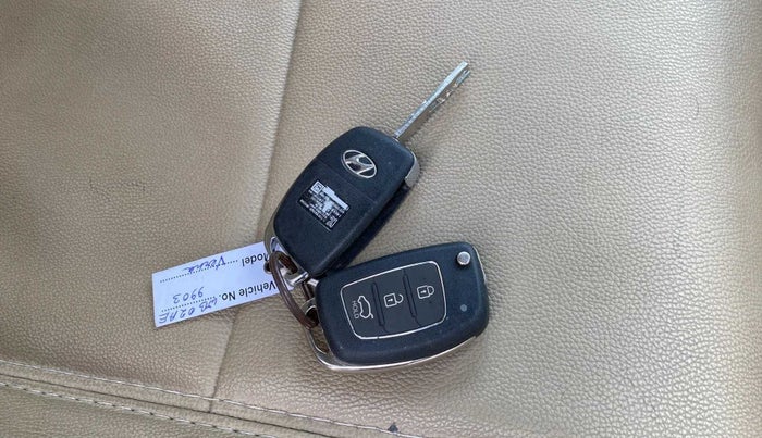 2014 Hyundai Verna FLUIDIC 1.4 VTVT CX, Petrol, Manual, 23,021 km, Key Close Up