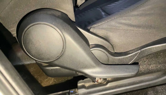 2018 Maruti Swift VXI, Petrol, Manual, 66,383 km, Driver Side Adjustment Panel