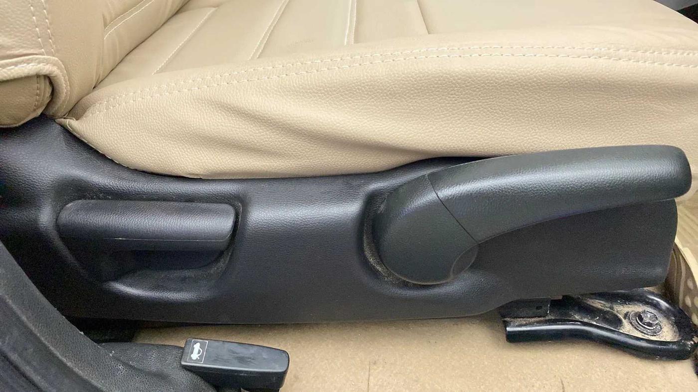 2017 Honda City 1.5L I-VTEC ZX CVT, Petrol, Automatic, 10,790 km, Driver Side Adjustment Panel