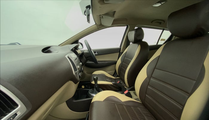 2011 Hyundai i20 MAGNA 1.2, Petrol, Manual, 87,753 km, Right Side Front Door Cabin