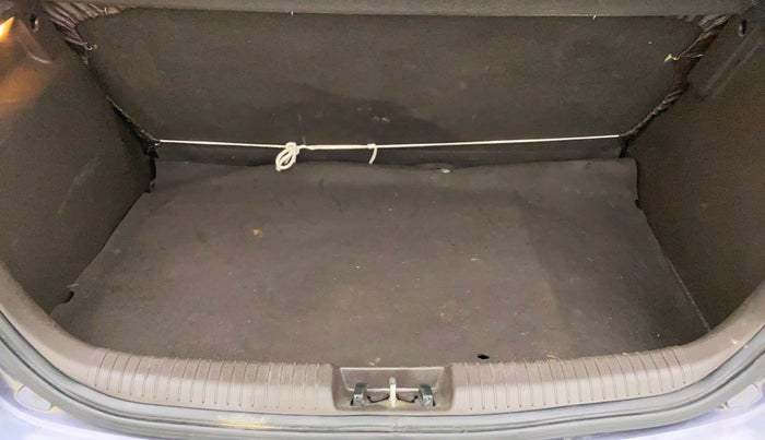 2011 Hyundai i20 MAGNA 1.2, Petrol, Manual, 87,753 km, Boot Inside