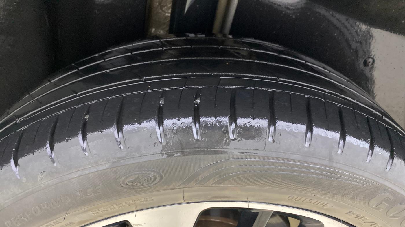 2022 MG HECTOR SHARP 1.5 PETROL CVT, Petrol, Automatic, 34,839 km, Right Rear Tyre Tread