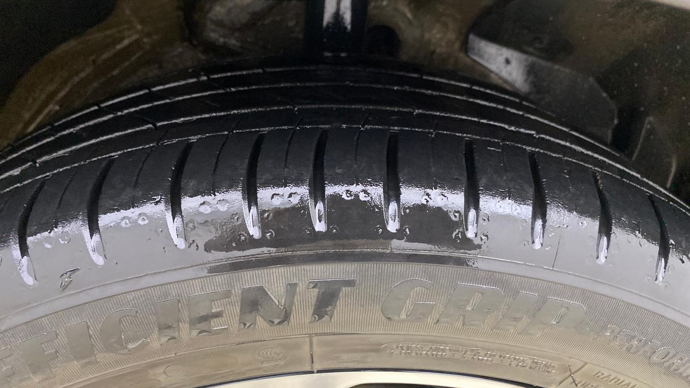 2022 MG HECTOR SHARP 1.5 PETROL CVT, Petrol, Automatic, 34,839 km, Right Front Tyre Tread