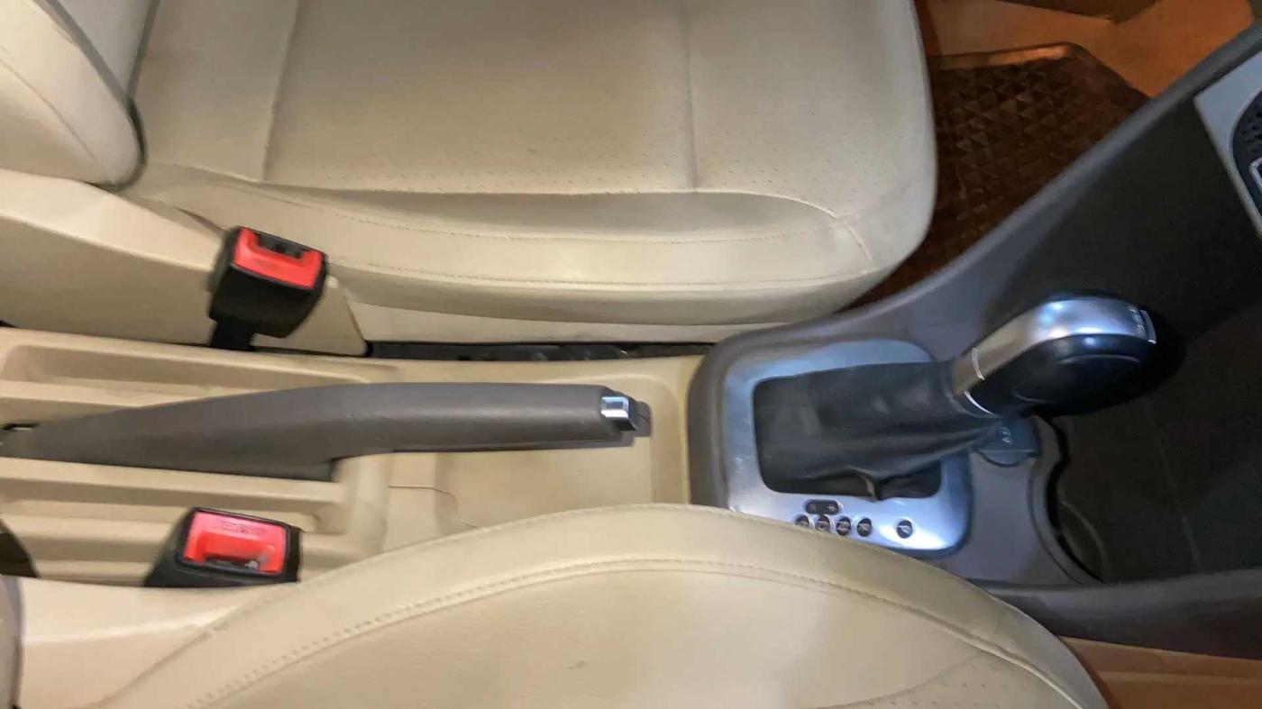 2018 Volkswagen Vento HIGHLINE 1.5 AT, Diesel, Automatic, 80,274 km, Gear Lever