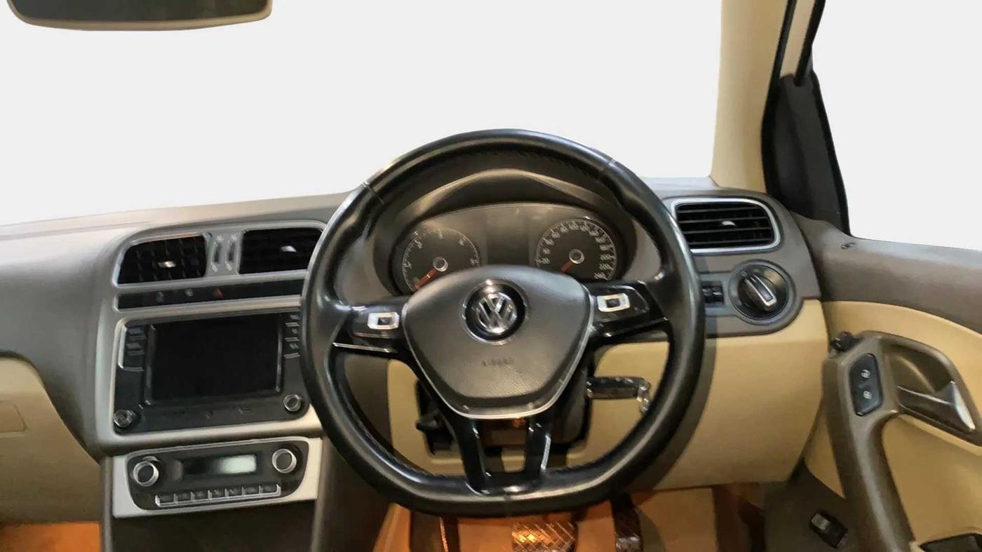 2018 Volkswagen Vento HIGHLINE 1.5 AT, Diesel, Automatic, 80,274 km, Steering Wheel Close Up