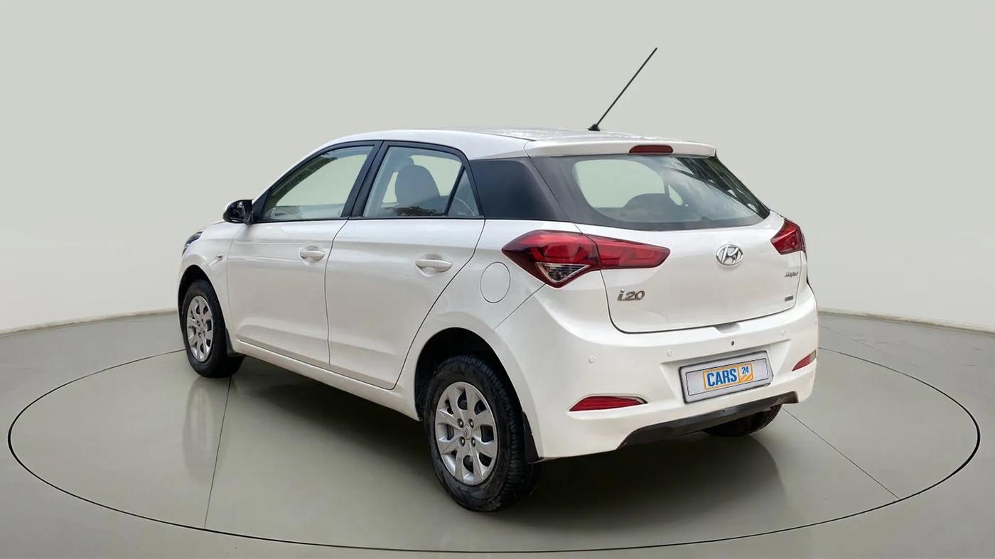 2015 Hyundai Elite i20 MAGNA 1.4 CRDI, Diesel, Manual, 85,532 km, Left Back Diagonal