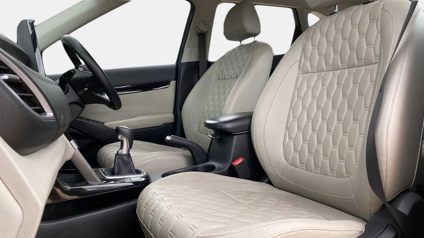 2020 KIA SELTOS HTX 1.5 PETROL, CNG, Manual, 40,530 km, Right Side Front Door Cabin
