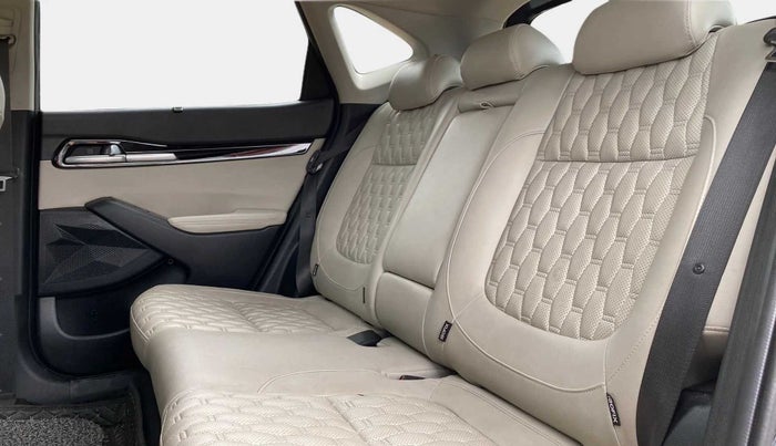 2020 KIA SELTOS HTX 1.5 PETROL, Petrol, Manual, 40,530 km, Right Side Rear Door Cabin