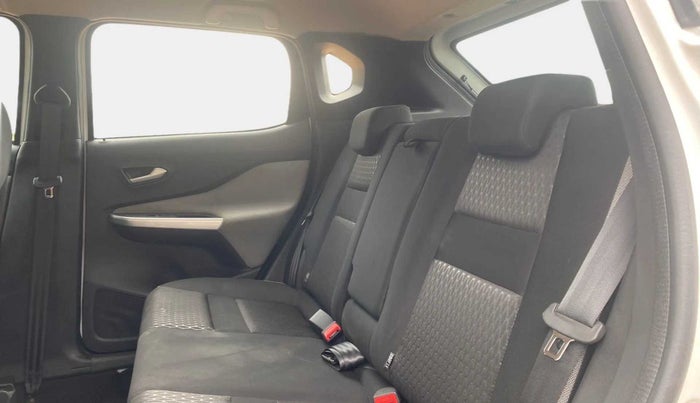 2022 Nissan MAGNITE XV TURBO CVT, Petrol, Automatic, 16,110 km, Right Side Rear Door Cabin