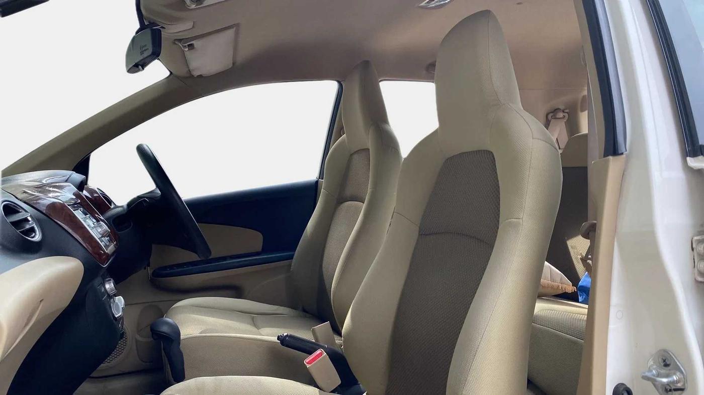 2014 Honda Brio VX AT, Petrol, Automatic, 42,790 km, Right Side Front Door Cabin
