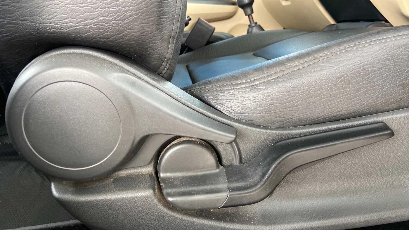 2018 Honda Amaze 1.2L I-VTEC V, Petrol, Manual, 63,148 km, Driver Side Adjustment Panel