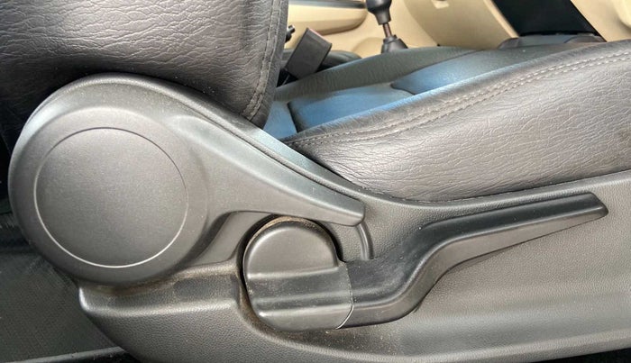 2018 Honda Amaze 1.2L I-VTEC V, Petrol, Manual, 63,148 km, Driver Side Adjustment Panel